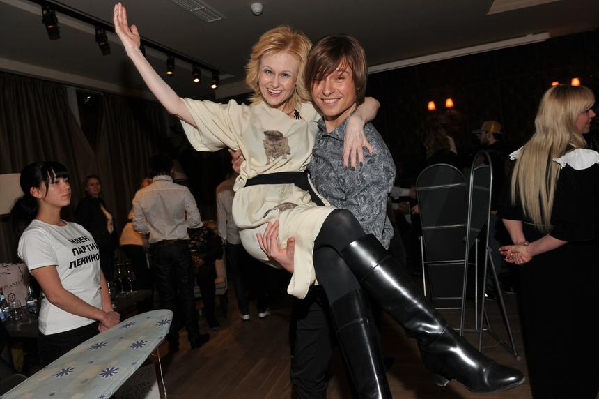 Писательница Дарья Донцова призналась, что ощущает себя 25-летней