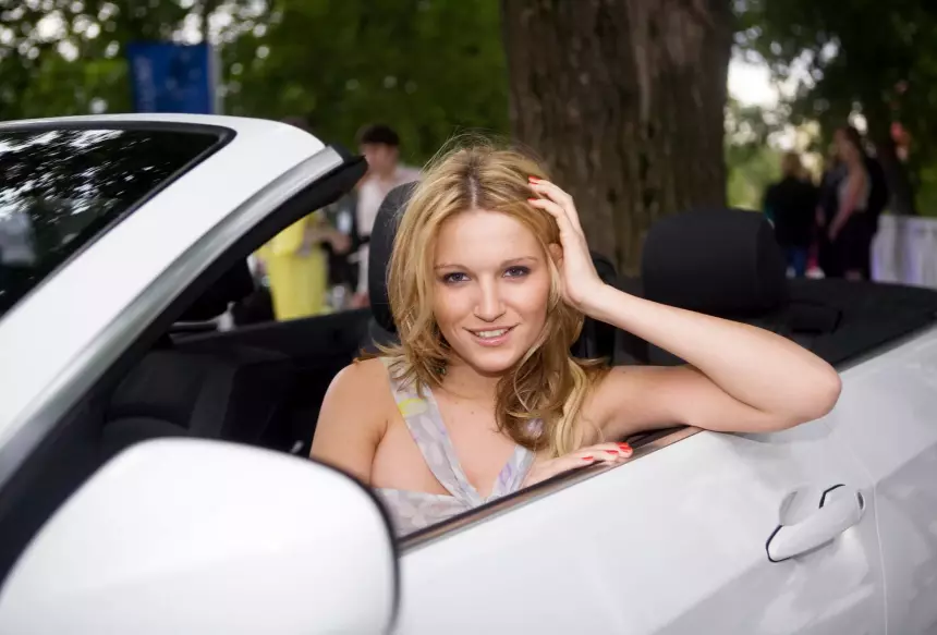 «Ты самый веселый гость на этой вечеринке?»: экс-солистка группы Reflex Малахова рассказала об абьюзе в отношениях