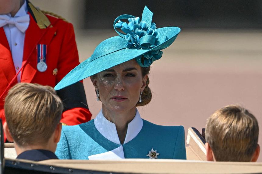 Кейт Миддлтон внезапно не пришла на королевские скачки из-за последствий рака