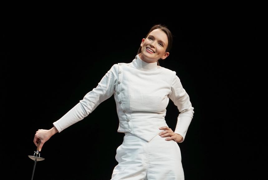 Актриса Паулина Андреева продемонстрировала спортивную форму в новой фотосессии