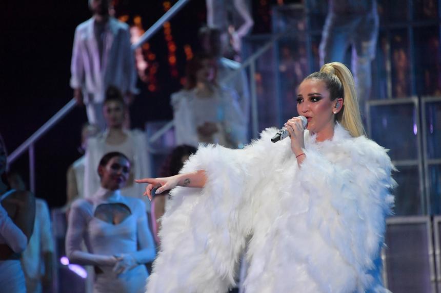 «Выступлений у нее предостаточно»: сколько стоит пригласить Ольгу Бузову на корпоратив