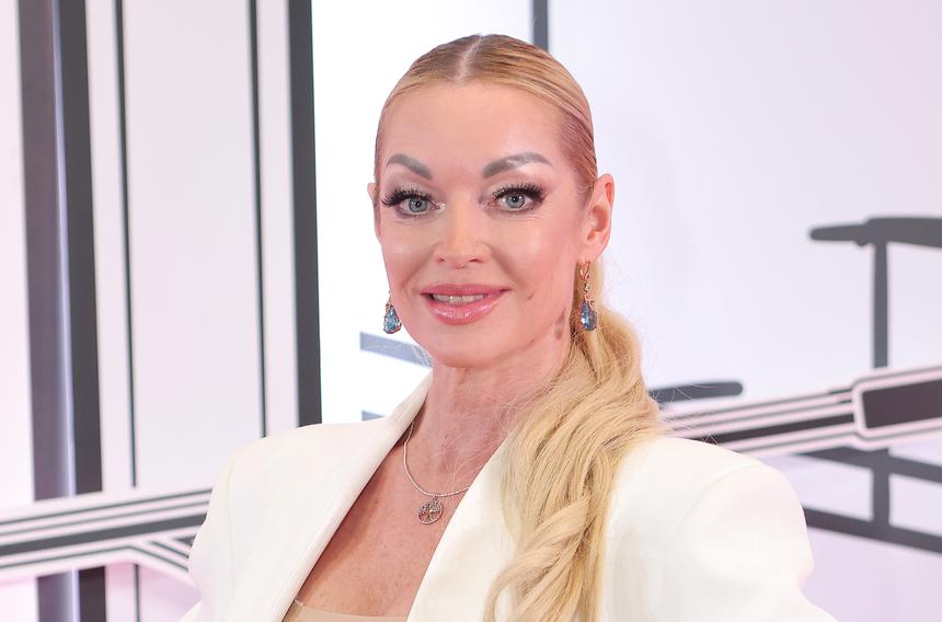 «Я — великая русская балерина»: Анастасия Волочкова пожаловалась, что не имеет звания народной артистки