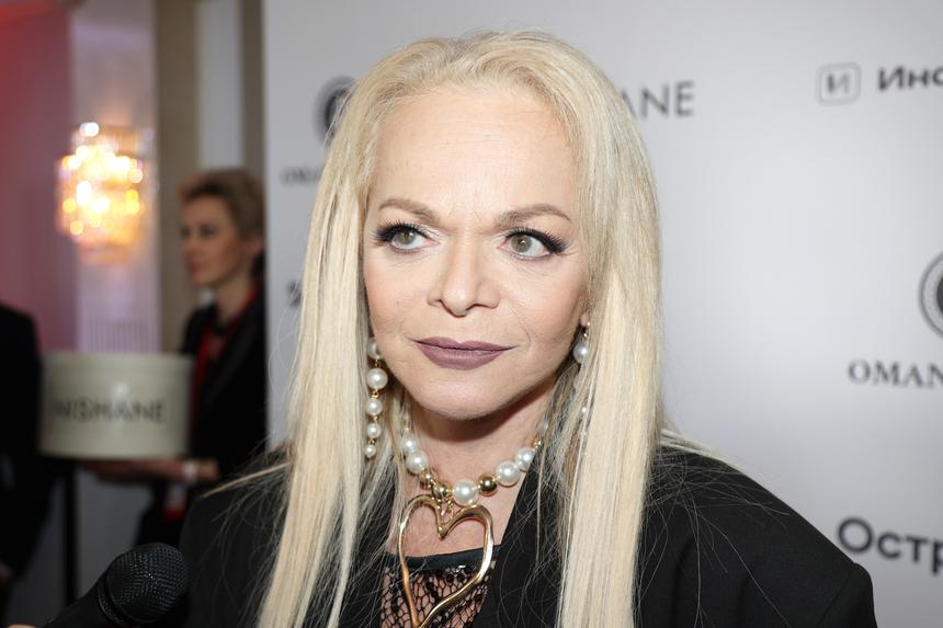 «Кто она такая?! Почему стала склочной?!»: Ларису Долину раскритиковали за грубое поведение на публике