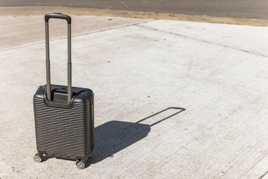 Многодетная мать не может вернуться в Россию после конкурса красоты в США