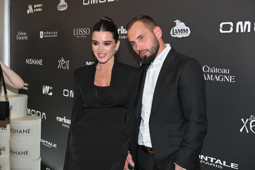 Бородина дала ответ, почему к алтарю ее вел муж Орловой