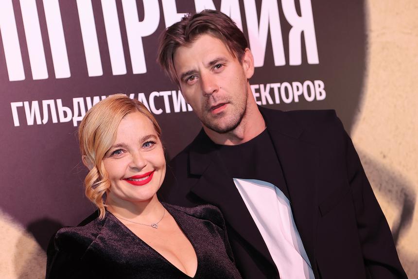 Актриса Ирина Пегова закрутила новый роман со звездой «Майора Грома», который моложе нее на 10 лет