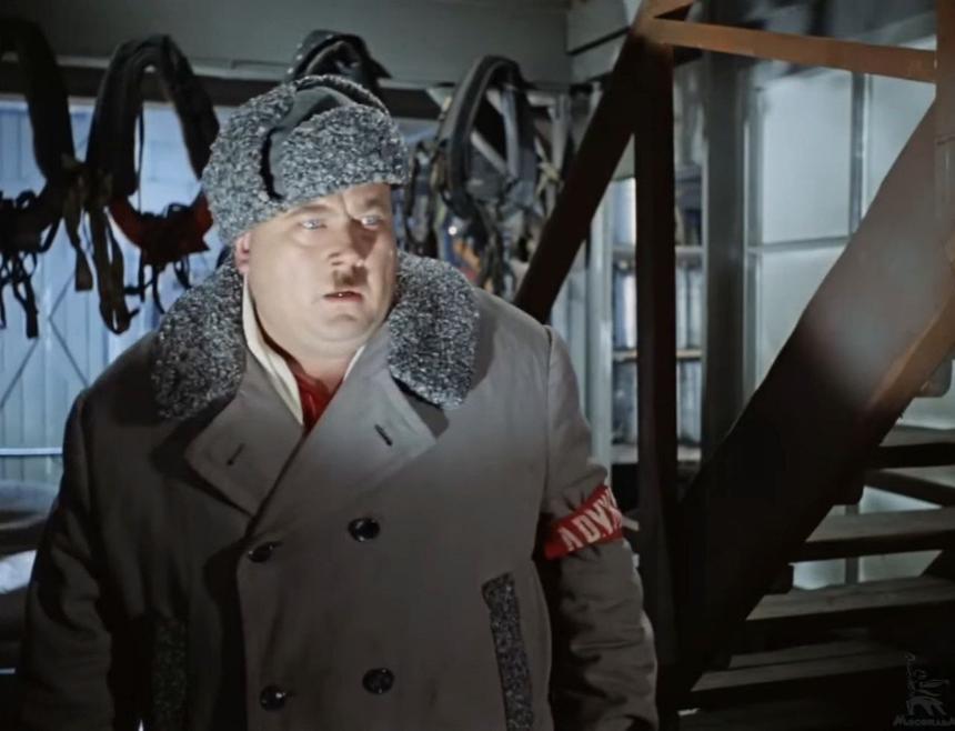 «После этого он перестал верить в Бога»: личная трагедия звезды «Операции „Ы“» Евгения Моргунова