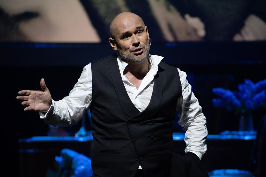 «Выдали в спичечном коробке»: актер Максим Аверин раскрыл, сколько ему заплатили за первую работу в кино