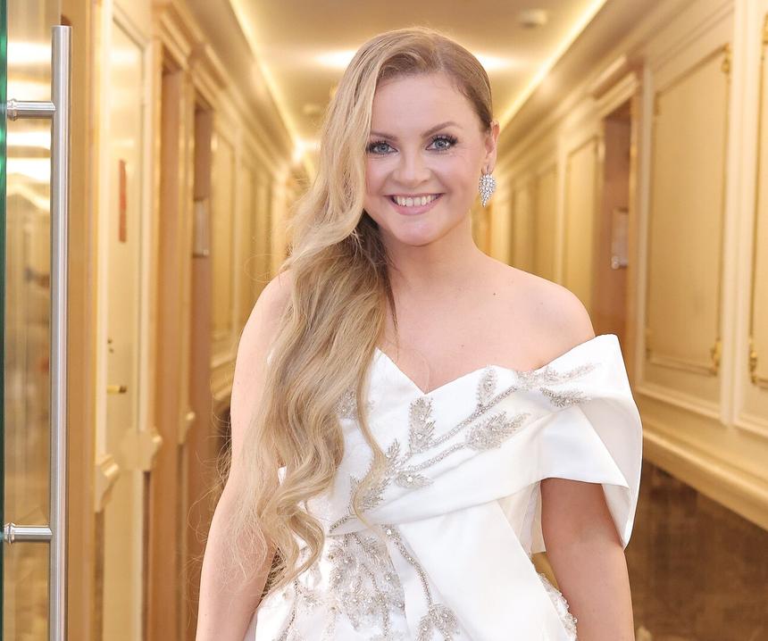 42-летняя жена Николаева блистала в Кремле в новом имидже с длинными волосами