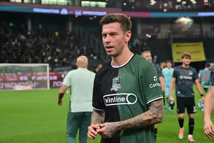 Футболист Федор Смолов избил посетителей кафе в Москве