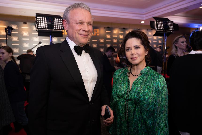 «Однажды я попала в детский дом»: похожая на Заворотнюк жена Сергея Жигунова усыновила ребенка