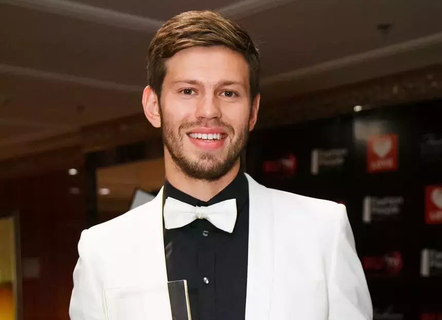 Из-за девушки: появилась новая версия причины конфликта Федора Смолова в кафе