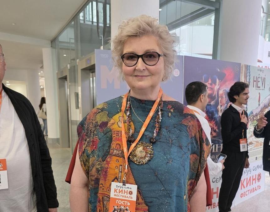 «Мне надо такие книги»: Татьяна Устинова рассказала, что постоянно читает