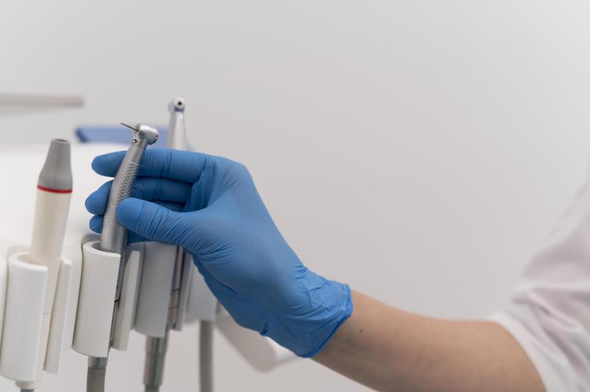 Клиника входит в топ-10 лучших стоматологий России: 4-летний ребенок впал в кому во время лечения зубов