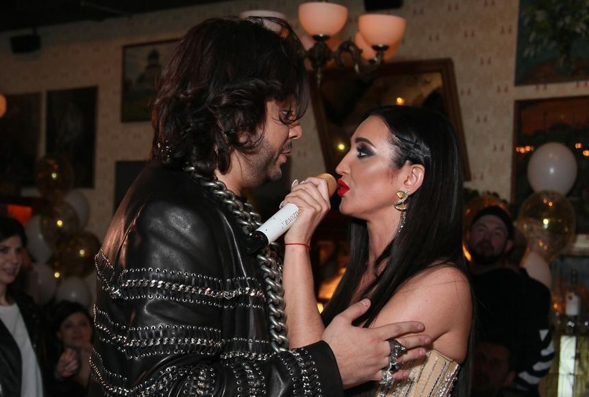 «Женаты на сцене»: что на самом деле связывает Киркорова и Бузову