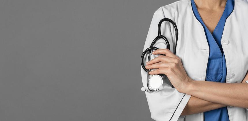 В Нижнем Новгороде беременная пациентка избила фельдшера по дороге в роддом