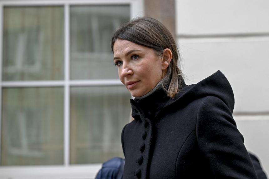 «Для детей ситуация сложная»: отец Блиновской заявил, что муж редко навещает ее в СИЗО