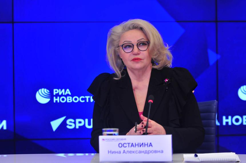 «Отталкивает людей от РПЦ»: депутат Госдумы Нина Останина предложила лишить протоиерея Андрея Ткачева сана