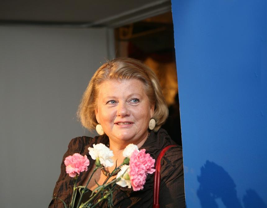 «Мне так стыдно! Зачем согласилась?!»: почему Ирина Муравьева ненавидела «Самую обаятельную и привлекательную»