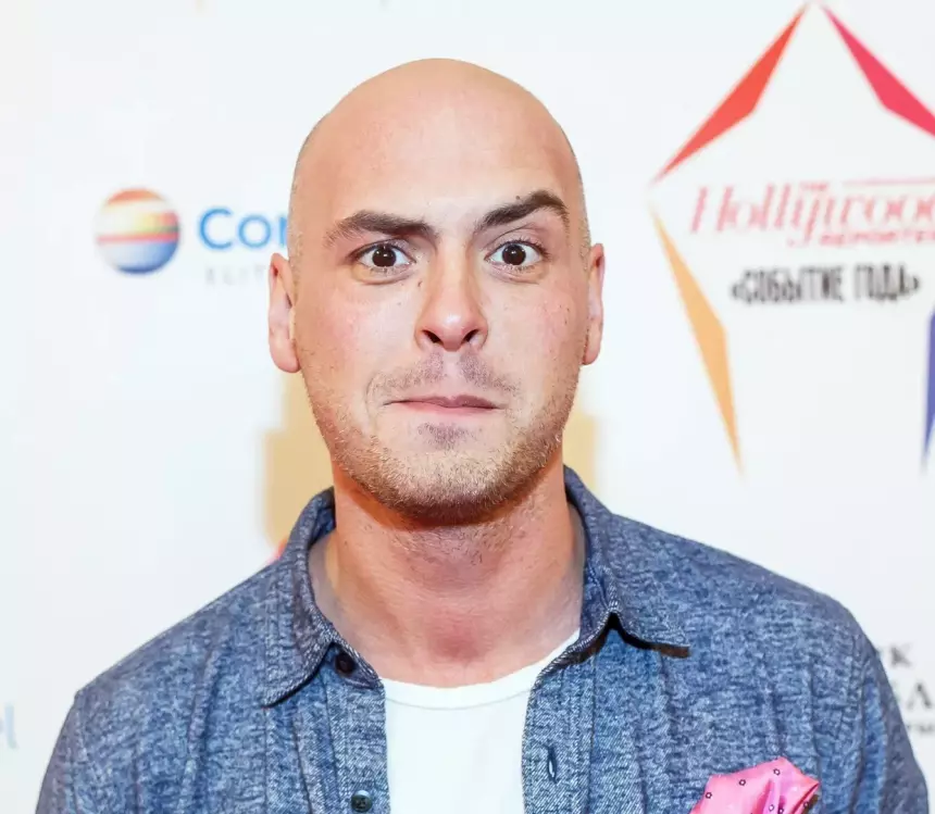 Уехавший в Израиль в 2022 году Антон Привольнов рассказал о страхе во время работы на Первом канале