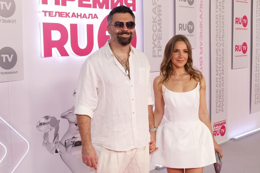 «Ей комфортно в этих отношениях»: Анфиса Чехова высказалась о проблемах в браке Чумакова и Ковальчук