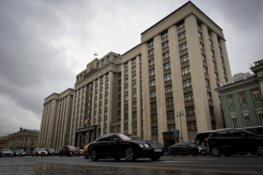 В здании Государственной думы затопило курилку во время ливня в Москве