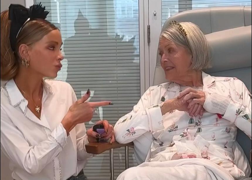 Кейт Бекинсейл сообщила о смерти мамы Джуди Лоу после двухлетней борьбы с раком