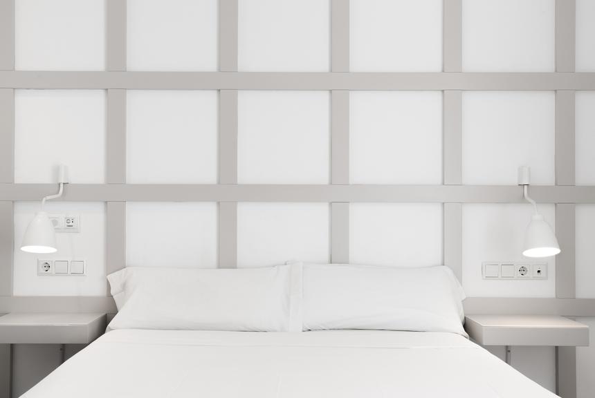 В Омске 16-летняя школьница родила и убила ребенка в номере отеля