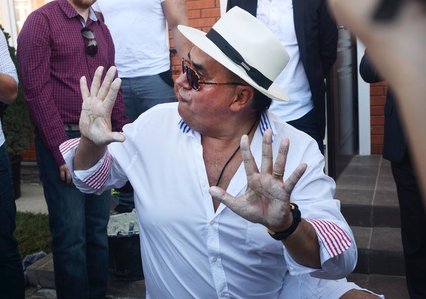 «Как собачку завели, а потом выкинули»: Стаса Садальского возмутила Алена Кравец, сдавшая дочь в детдом