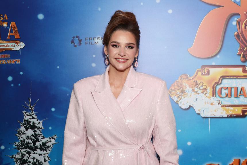 41-летняя актриса Глафира Тарханова с юмором ответила на критику фигуры