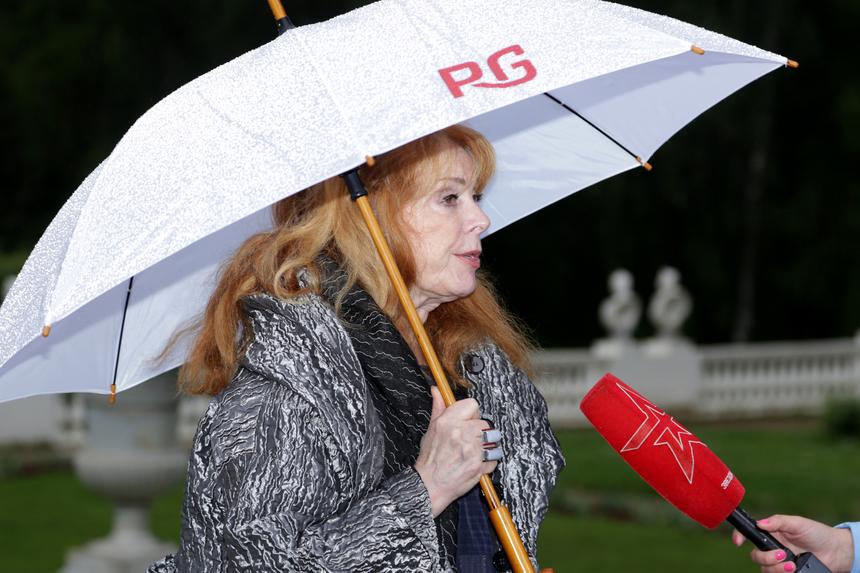 «Как я могу?!»: Клара Новикова объяснила, почему никогда не предаст дружбу с уехавшей Пугачевой