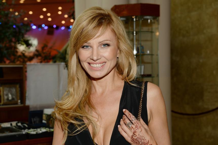 Вертолет за 62 млн рублей: солистка Reflex Нельсон похвасталась шикарной покупкой