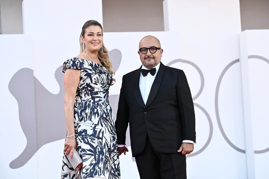 Экс-министр с женой