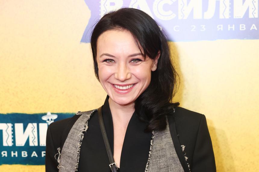 «Я счастливая женщина»: почему актриса Попова скрывает личную жизнь