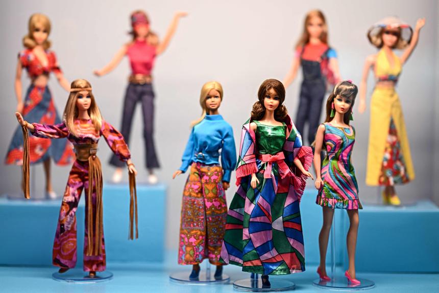Создатели кукол Барби в образах знаменитостей погибли в ДТП с пятью жертвами