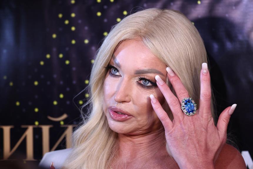 «18 лет он ничего не говорит»: Волочкова трогательно обратилась к отцу по особому поводу