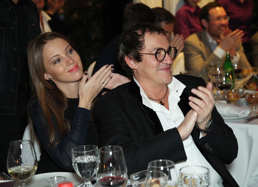 «Лето чудесное, гости в восторге»: жена Дмитрия Диброва устроила вечеринку после скандала с изменой