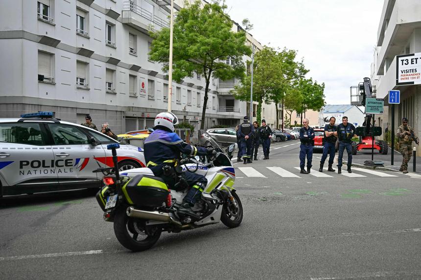 Во Франции обнаружен выпотрошенный труп мужчины, сложенный в форме креста