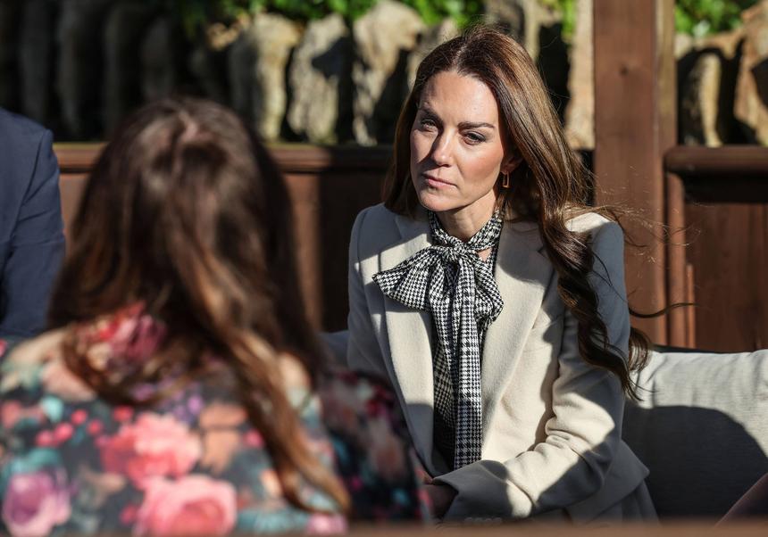 Болезненное состояние вызывает опасения: Кейт Миддлтон похудела до критических 41 кг после химиотерапии