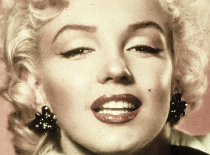 Подозревал убийство, но молчал: появились неожиданные подробности загадочной смерти Мэрилин Монро