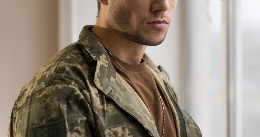 Отправлявшая мужа на СВО ради денег блогерша заявила, что дарила бойцам колбасу