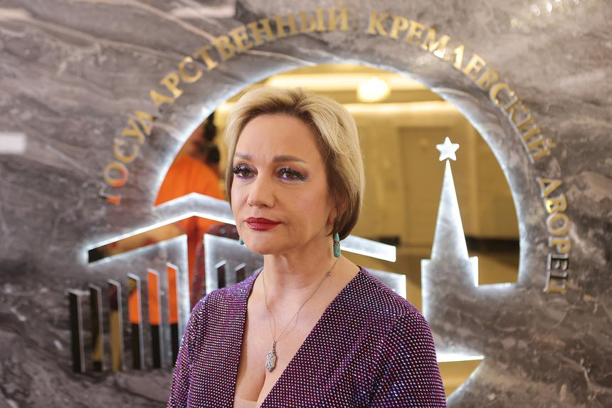 «Право на личное пространство»: Татьяна Буланова объяснила отказ некоторых звезд фотографироваться с фанатами