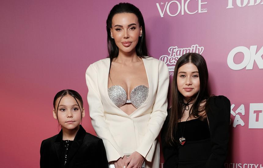 Самойлова повторила с дочкой тренд, из-за которого россиянка сломала позвоночник