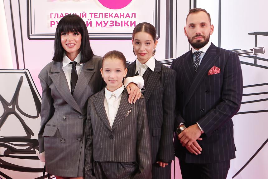 Обещала подумать об этом: супруг Ксении Бородиной сделал телеведущей новое предложение