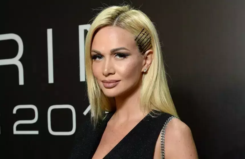 «Традиция взяла начало много лет назад»: как Виктория Лопырева отметила день рождения за рубежом