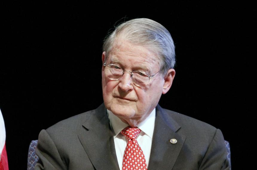 Экс-глава ФБР и ЦРУ Уильям Уэбстер умер в 101 год в центре по уходу за больными