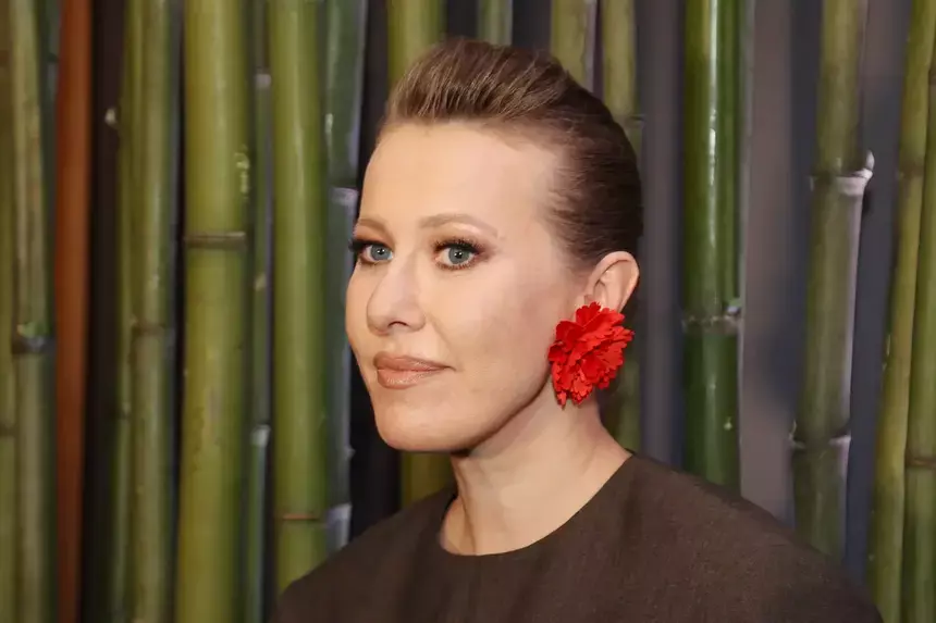 Ксения Собчак не появилась на могиле отца в день его рождения