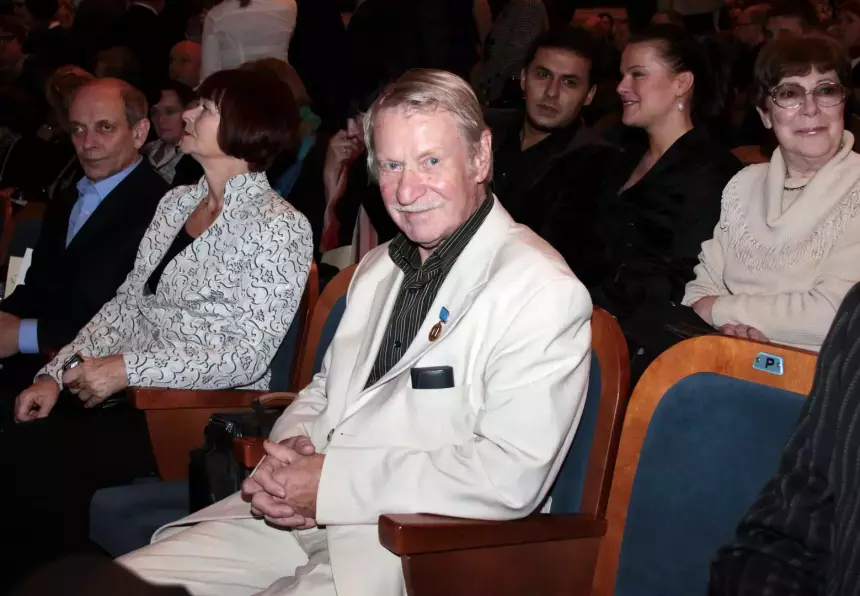 Старшая дочь отказалась от отца, младшая живет в Польше: кто из наследников появится на похоронах Ивана Краско