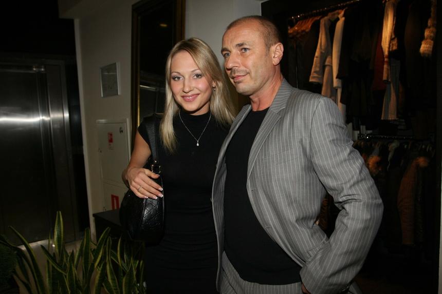 Жена фигуриста Александра Жулина заработала на студии танца 5,4 млн рублей