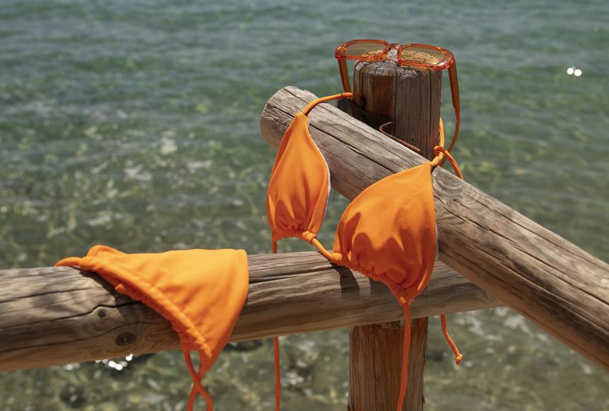 В чем опасность мокрого купальника и почему необходимо мыться после пляжа: ответ врача